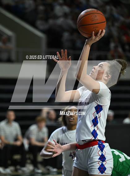 Thumbnail 1 in Portsmouth vs. Fairland (OHSAA DIV V State Semifinal) photogallery.