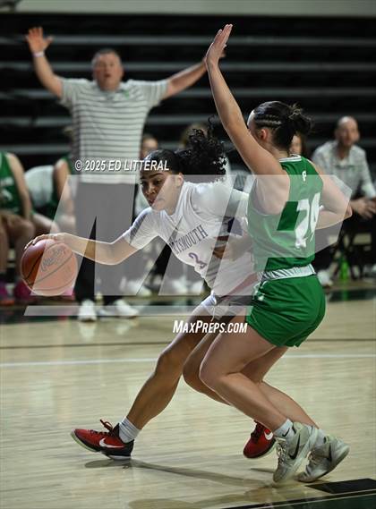 Thumbnail 1 in Portsmouth vs. Fairland (OHSAA DIV V State Semifinal) photogallery.