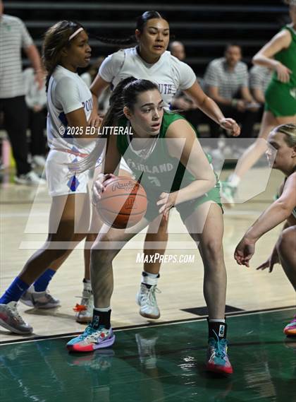 Thumbnail 3 in Portsmouth vs. Fairland (OHSAA DIV V State Semifinal) photogallery.