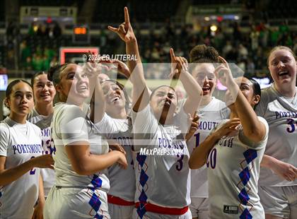 Thumbnail 3 in Portsmouth vs. Fairland (OHSAA DIV V State Semifinal) photogallery.