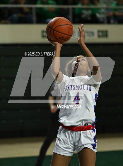 Thumbnail 3 in Portsmouth vs. Fairland (OHSAA DIV V State Semifinal) photogallery.
