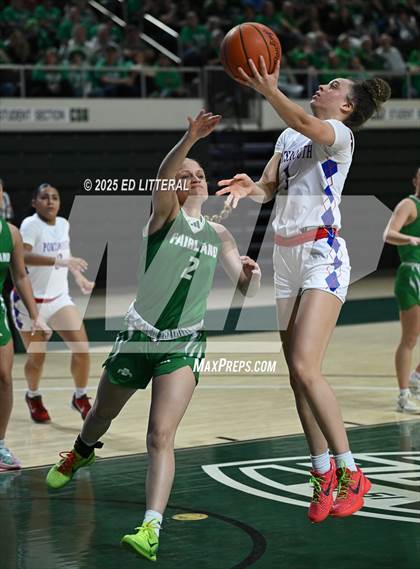Thumbnail 3 in Portsmouth vs. Fairland (OHSAA DIV V State Semifinal) photogallery.