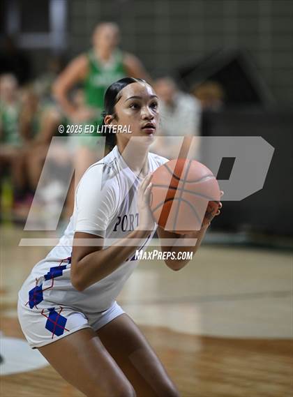 Thumbnail 1 in Portsmouth vs. Fairland (OHSAA DIV V State Semifinal) photogallery.