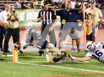 Thumbnail 2 in Holy Cross vs Jesuit photogallery.