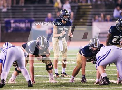 Thumbnail 2 in Holy Cross vs Jesuit photogallery.