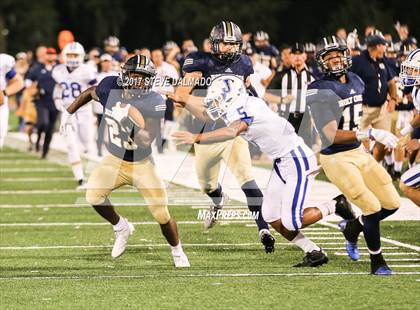 Thumbnail 2 in Holy Cross vs Jesuit photogallery.