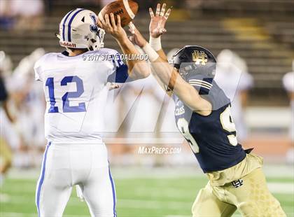 Thumbnail 2 in Holy Cross vs Jesuit photogallery.