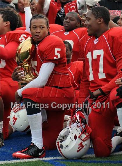 Thumbnail 3 in Freeport vs. William Floyd (Long Island Class I Final) photogallery.
