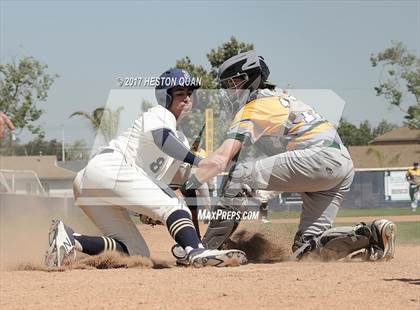 Thumbnail 2 in St. John Bosco vs. Edison (G2) photogallery.