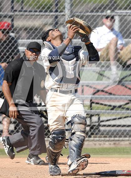 Thumbnail 2 in St. John Bosco vs. Edison (G2) photogallery.