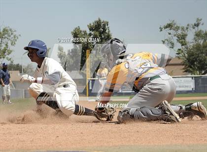 Thumbnail 1 in St. John Bosco vs. Edison (G2) photogallery.