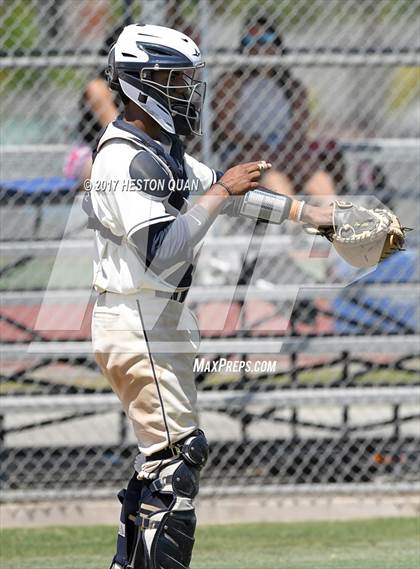 Thumbnail 3 in St. John Bosco vs. Edison (G2) photogallery.