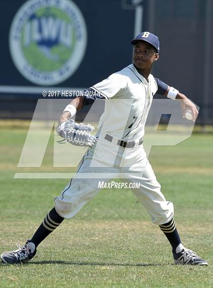 Thumbnail 1 in St. John Bosco vs. Edison (G2) photogallery.