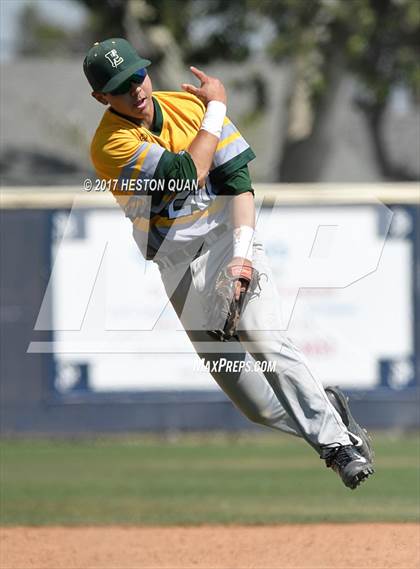 Thumbnail 2 in St. John Bosco vs. Edison (G2) photogallery.
