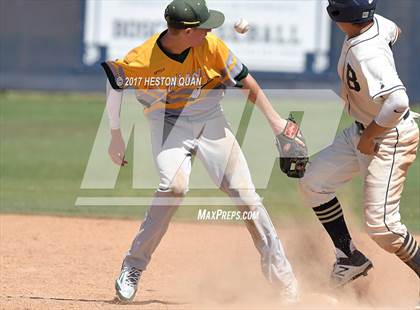 Thumbnail 3 in St. John Bosco vs. Edison (G2) photogallery.