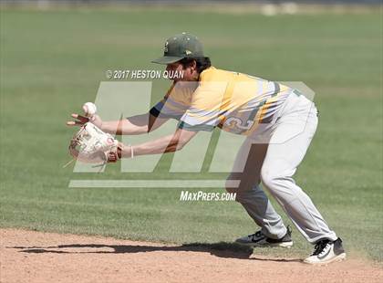 Thumbnail 1 in St. John Bosco vs. Edison (G2) photogallery.