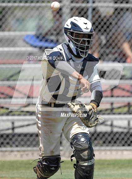 Thumbnail 3 in St. John Bosco vs. Edison (G2) photogallery.
