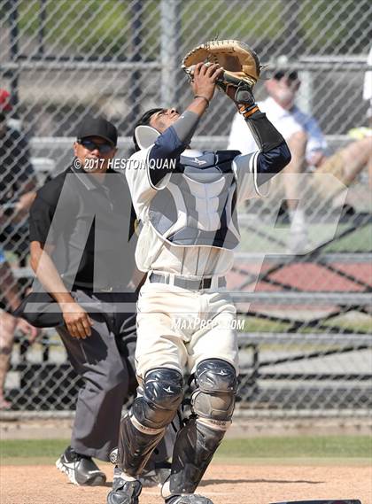 Thumbnail 3 in St. John Bosco vs. Edison (G2) photogallery.