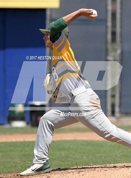 Thumbnail 3 in St. John Bosco vs. Edison (G2) photogallery.