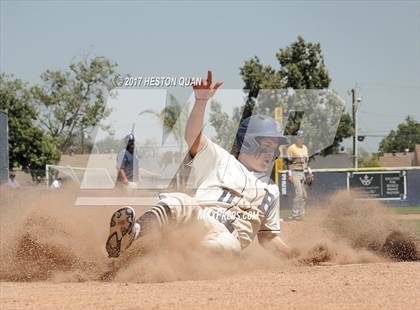 Thumbnail 3 in St. John Bosco vs. Edison (G2) photogallery.