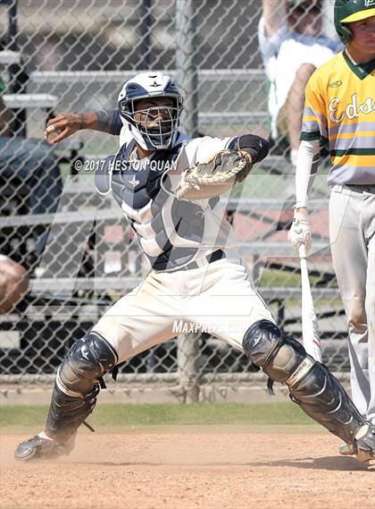 Thumbnail 3 in St. John Bosco vs. Edison (G2) photogallery.