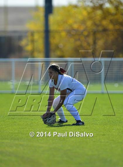 Thumbnail 3 in Fossil Ridge vs. Castle View  (CHSAA 5A Semi-Final) photogallery.
