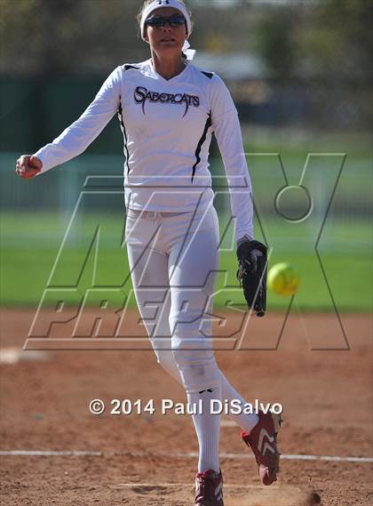 Thumbnail 2 in Fossil Ridge vs. Castle View  (CHSAA 5A Semi-Final) photogallery.