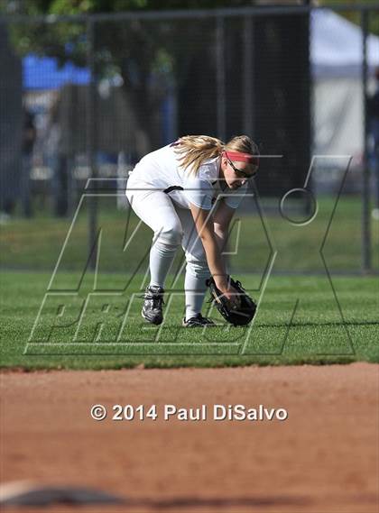 Thumbnail 2 in Fossil Ridge vs. Castle View  (CHSAA 5A Semi-Final) photogallery.