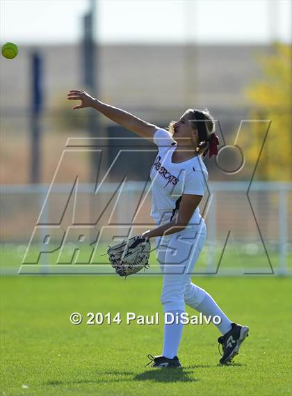Thumbnail 2 in Fossil Ridge vs. Castle View  (CHSAA 5A Semi-Final) photogallery.