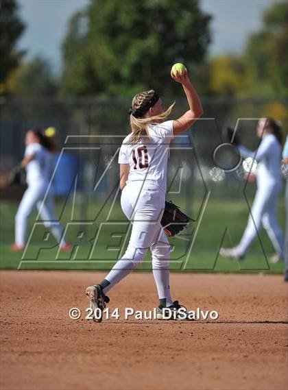 Thumbnail 1 in Fossil Ridge vs. Castle View  (CHSAA 5A Semi-Final) photogallery.