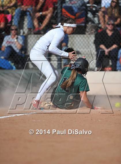 Thumbnail 2 in Fossil Ridge vs. Castle View  (CHSAA 5A Semi-Final) photogallery.