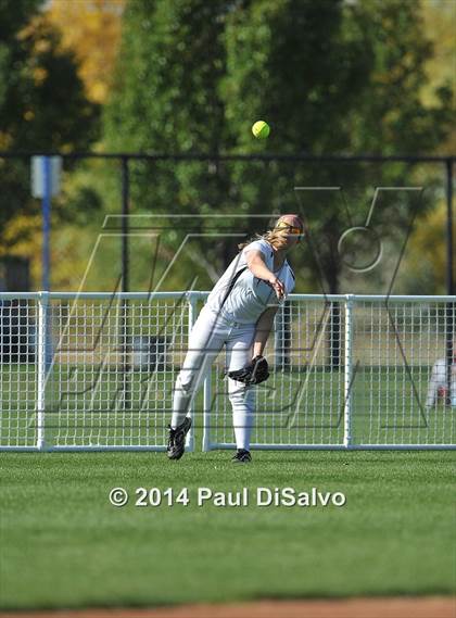 Thumbnail 3 in Fossil Ridge vs. Castle View  (CHSAA 5A Semi-Final) photogallery.