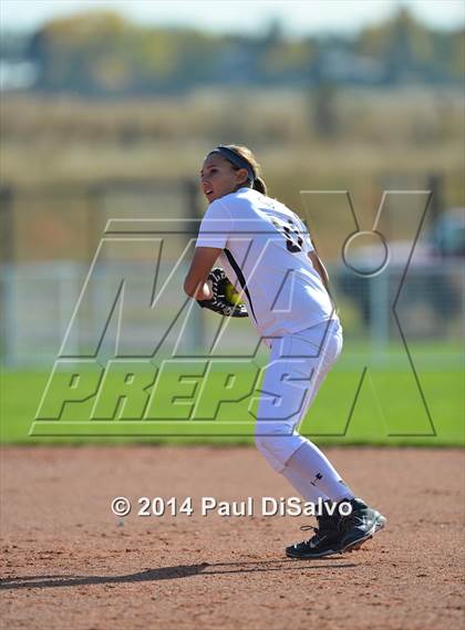 Thumbnail 2 in Fossil Ridge vs. Castle View  (CHSAA 5A Semi-Final) photogallery.