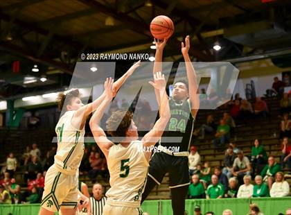 Thumbnail 3 in Yorktown vs. New Castle (IHSAA 3A Section 24 Semifinal) photogallery.
