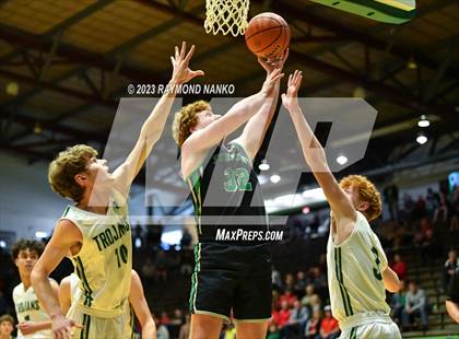 Thumbnail 3 in Yorktown vs. New Castle (IHSAA 3A Section 24 Semifinal) photogallery.