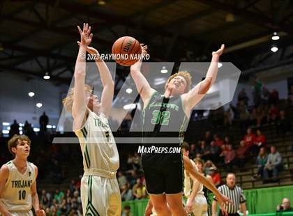 Thumbnail 3 in Yorktown vs. New Castle (IHSAA 3A Section 24 Semifinal) photogallery.