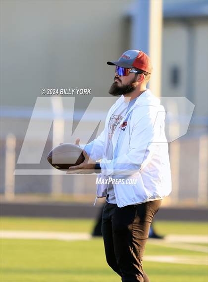 Thumbnail 2 in Grand Saline vs Chisum photogallery.