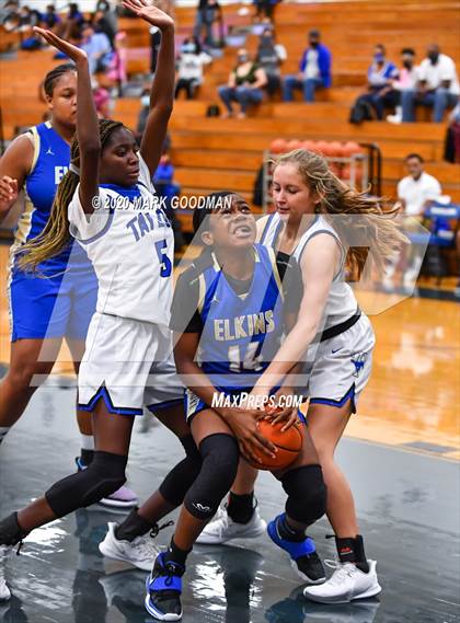 Thumbnail 3 in Elkins @ Katy Taylor photogallery.