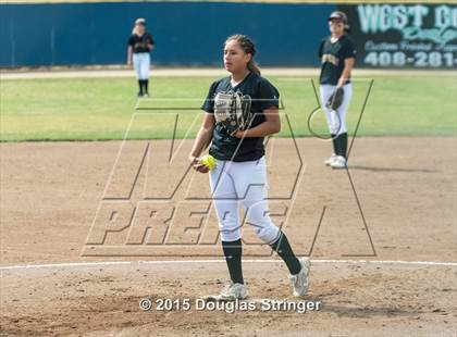 Thumbnail 2 in Notre Dame vs. Scotts Valley (CIF CCS Division 3 Final) photogallery.