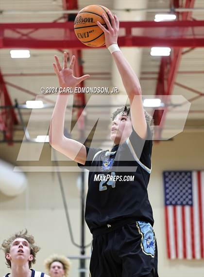Thumbnail 1 in Brentwood vs Independence photogallery.