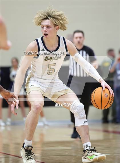 Thumbnail 1 in Brentwood vs Independence photogallery.