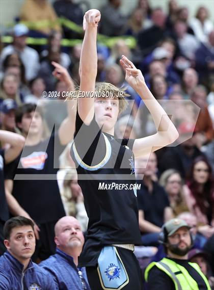 Thumbnail 3 in Brentwood vs Independence photogallery.