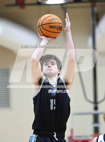 Thumbnail 1 in Brentwood vs Independence photogallery.