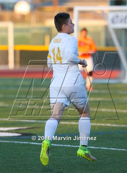Thumbnail 3 in Palos Verdes vs. Royal photogallery.