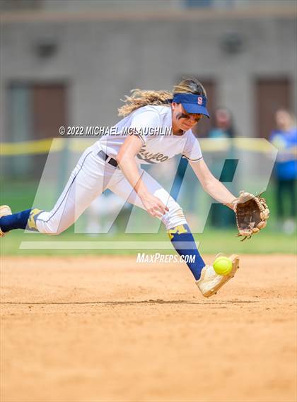Thumbnail 3 in Massapequa vs East Meadow (NYSPHSAA Section VIII Class AA Final) photogallery.