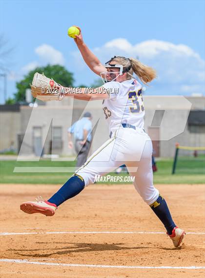 Thumbnail 3 in Massapequa vs East Meadow (NYSPHSAA Section VIII Class AA Final) photogallery.