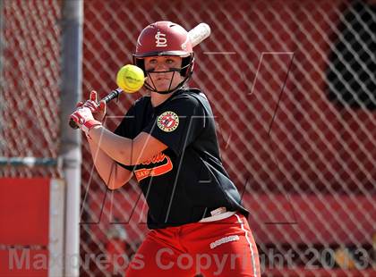 Thumbnail 1 in Charter Oak @ Loara photogallery.