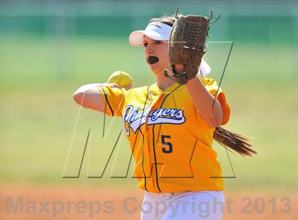 Thumbnail 2 in Charter Oak @ Loara photogallery.