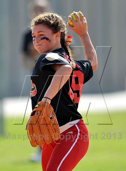 Thumbnail 3 in Charter Oak @ Loara photogallery.