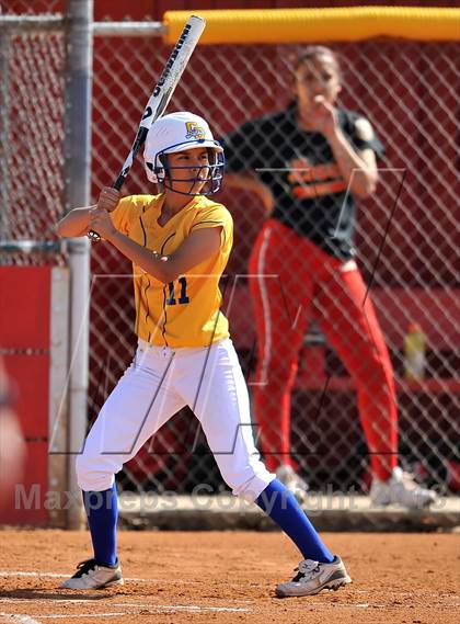 Thumbnail 3 in Charter Oak @ Loara photogallery.